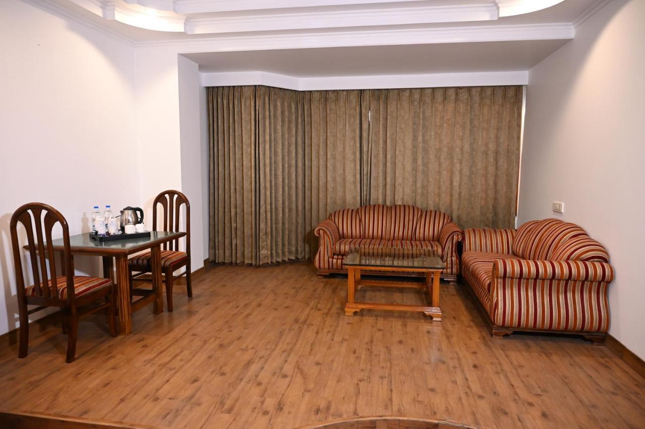 Hotel Lawrence Amritsar Exterior foto